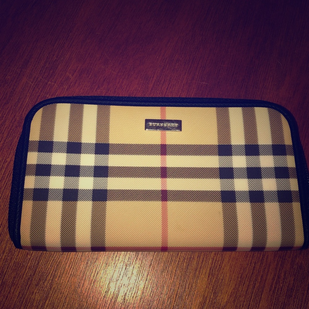 Burberry wallet